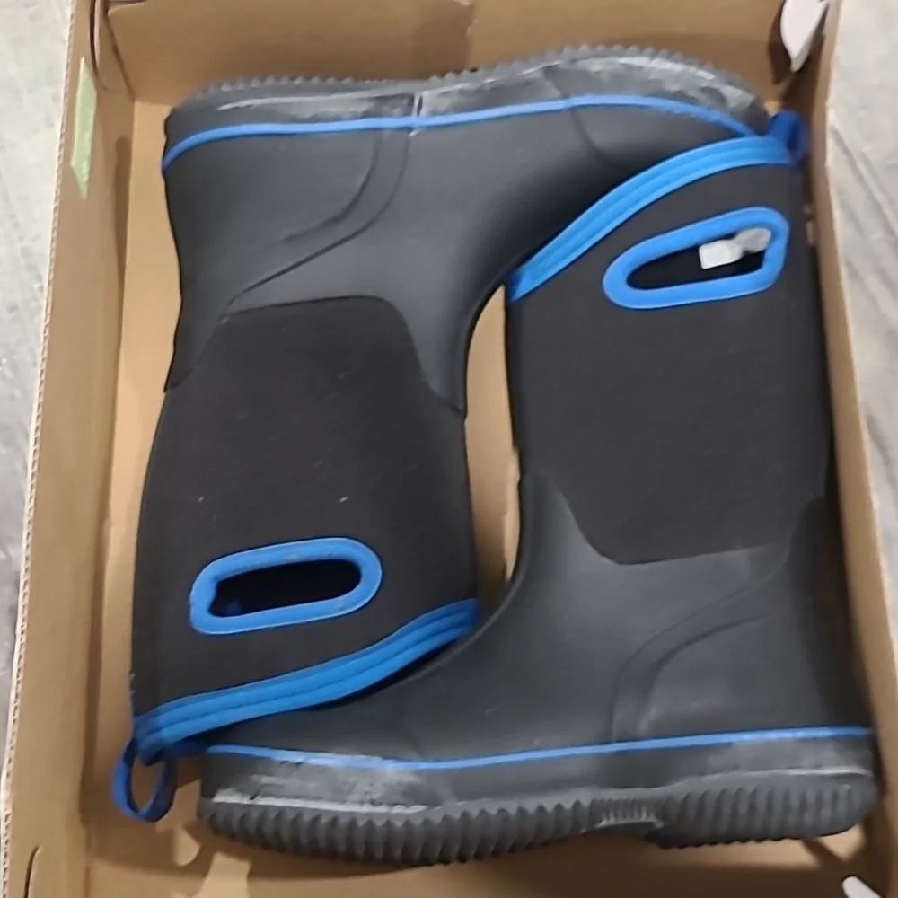 DSG Sonwbound Blue/Black Boots Size 5